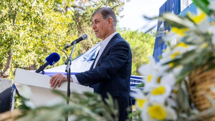 Karaburun’un nergis üretimine büyük destek